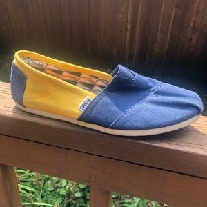 TOMS blue and yellow sneaker women’s 9